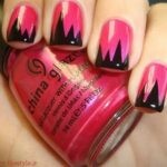 طرح دندانه دار مشکی و سرخ آبی