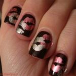 طرح لب و زمینه مشکی