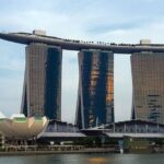 بزرگترین استخر روباز جهان